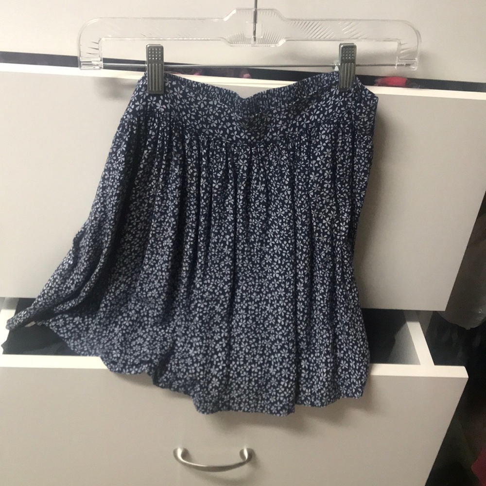 Adorable blue skirt